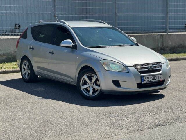 Серый Киа Сид, объемом двигателя 1.6 л и пробегом 260 тыс. км за 5400 $, фото 1 на Automoto.ua