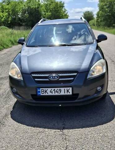 Серый Киа Сид, объемом двигателя 1.98 л и пробегом 233 тыс. км за 7400 $, фото 1 на Automoto.ua