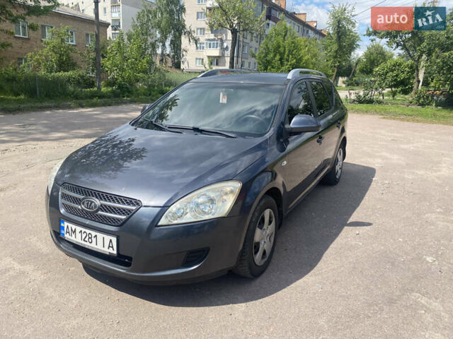 Серый Киа Сид, объемом двигателя 1.6 л и пробегом 246 тыс. км за 5500 $, фото 1 на Automoto.ua