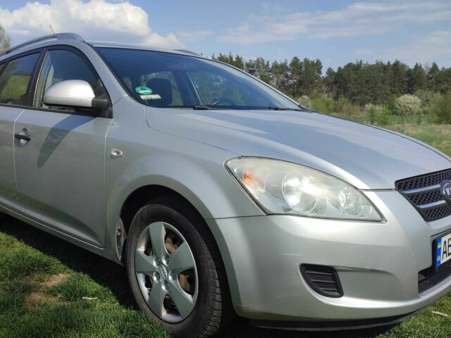 Сірий Кіа Сід, об'ємом двигуна 1.6 л та пробігом 405 тис. км за 4500 $, фото 1 на Automoto.ua