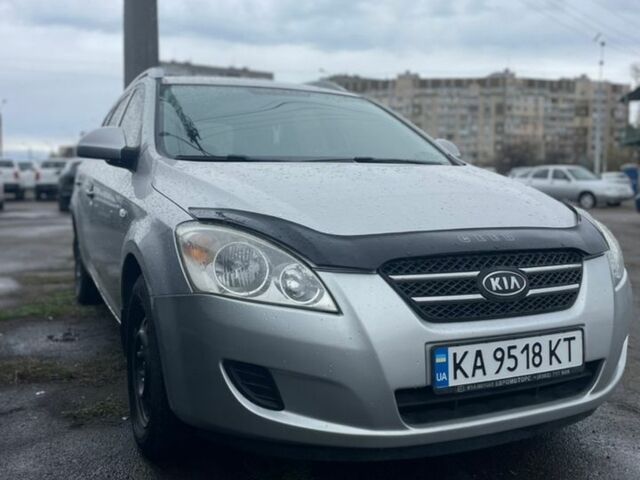Серый Киа Сид, объемом двигателя 1.58 л и пробегом 267 тыс. км за 5000 $, фото 1 на Automoto.ua