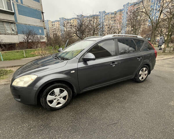 Серый Киа Сид, объемом двигателя 1.59 л и пробегом 249 тыс. км за 5100 $, фото 1 на Automoto.ua