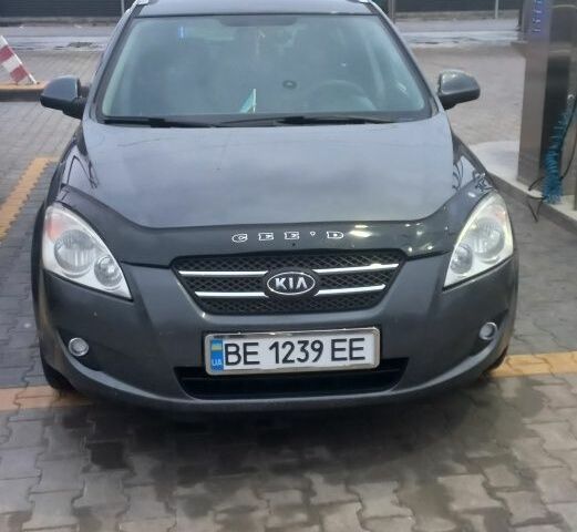 Серый Киа Сид, объемом двигателя 1.6 л и пробегом 360 тыс. км за 5516 $, фото 1 на Automoto.ua