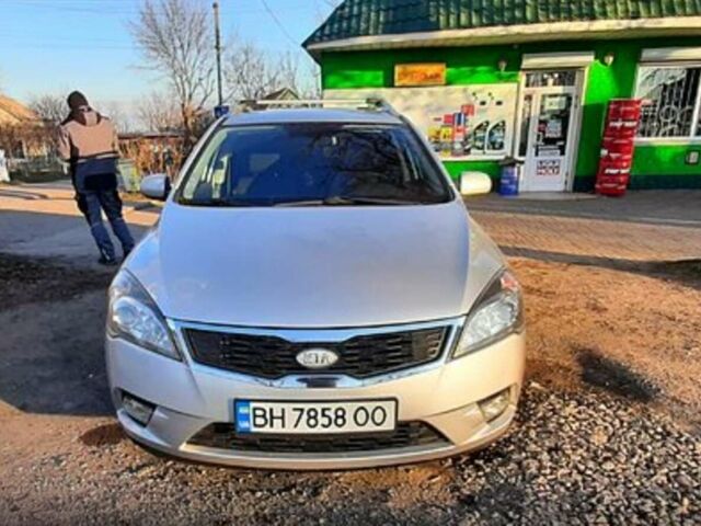 Сірий Кіа Сід, об'ємом двигуна 1.6 л та пробігом 330 тис. км за 6500 $, фото 1 на Automoto.ua