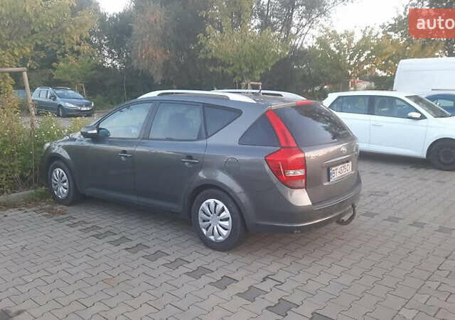 Сірий Кіа Сід, об'ємом двигуна 1.6 л та пробігом 307 тис. км за 6010 $, фото 1 на Automoto.ua