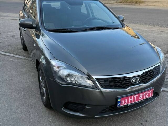 Сірий Кіа Сід, об'ємом двигуна 1.4 л та пробігом 212 тис. км за 7100 $, фото 1 на Automoto.ua