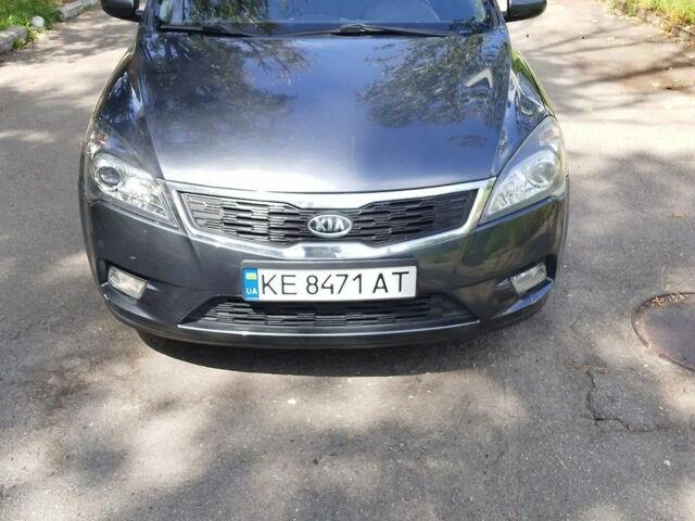 Сірий Кіа Сід, об'ємом двигуна 1.59 л та пробігом 182 тис. км за 6700 $, фото 1 на Automoto.ua
