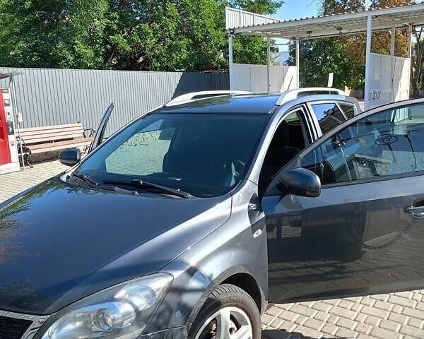 Серый Киа Сид, объемом двигателя 1.4 л и пробегом 260 тыс. км за 6300 $, фото 1 на Automoto.ua