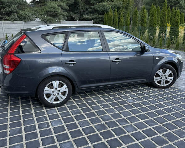 Серый Киа Сид, объемом двигателя 1.4 л и пробегом 271 тыс. км за 4900 $, фото 1 на Automoto.ua