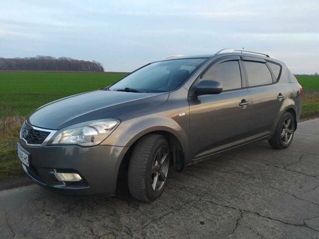 Сірий Кіа Сід, об'ємом двигуна 1.4 л та пробігом 227 тис. км за 5600 $, фото 1 на Automoto.ua
