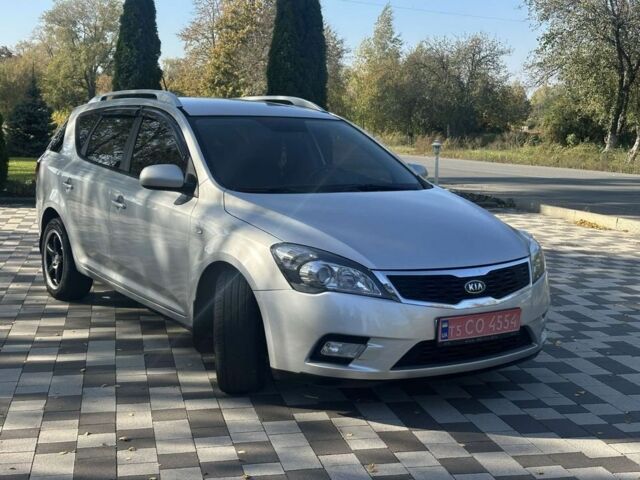 Сірий Кіа Сід, об'ємом двигуна 1.6 л та пробігом 271 тис. км за 6813 $, фото 1 на Automoto.ua