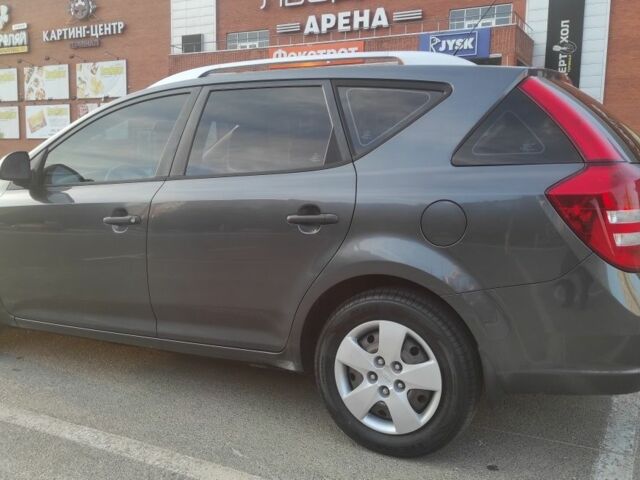 Сірий Кіа Сід, об'ємом двигуна 1.6 л та пробігом 153 тис. км за 6500 $, фото 1 на Automoto.ua