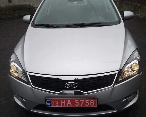 Серый Киа Сид, объемом двигателя 1.6 л и пробегом 213 тыс. км за 6200 $, фото 1 на Automoto.ua