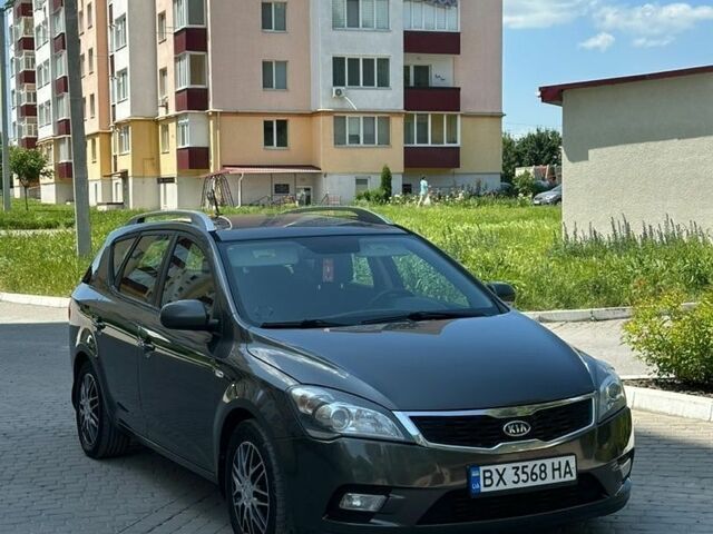 Сірий Кіа Сід, об'ємом двигуна 1.6 л та пробігом 278 тис. км за 6300 $, фото 1 на Automoto.ua