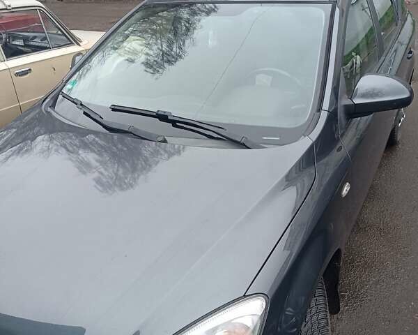 Серый Киа Сид, объемом двигателя 1.4 л и пробегом 159 тыс. км за 7900 $, фото 1 на Automoto.ua