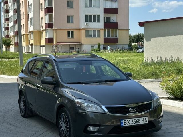 Сірий Кіа Сід, об'ємом двигуна 1.6 л та пробігом 278 тис. км за 6000 $, фото 1 на Automoto.ua
