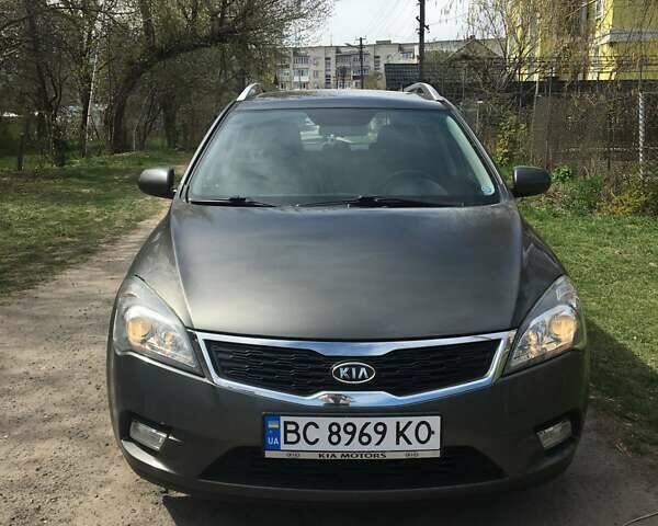 Серый Киа Сид, объемом двигателя 1.6 л и пробегом 295 тыс. км за 5500 $, фото 1 на Automoto.ua