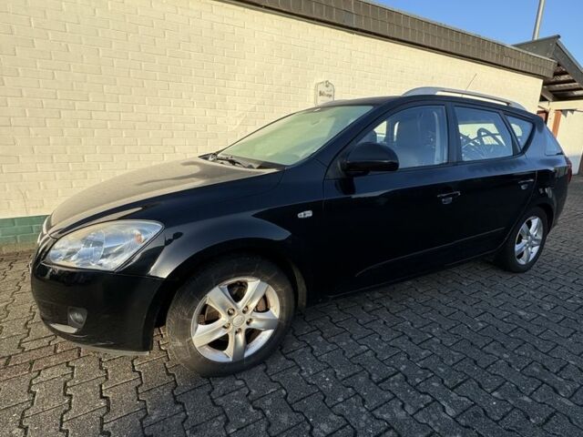 Серый Киа Сид, объемом двигателя 1.4 л и пробегом 260 тыс. км за 4800 $, фото 1 на Automoto.ua