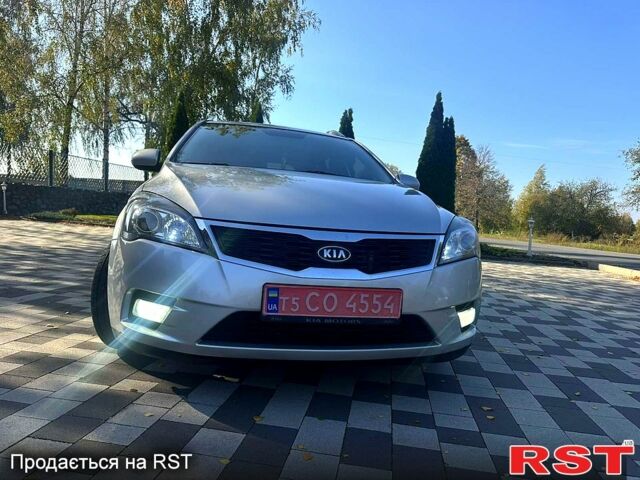 Сірий Кіа Сід, об'ємом двигуна 1.6 л та пробігом 271 тис. км за 6800 $, фото 1 на Automoto.ua