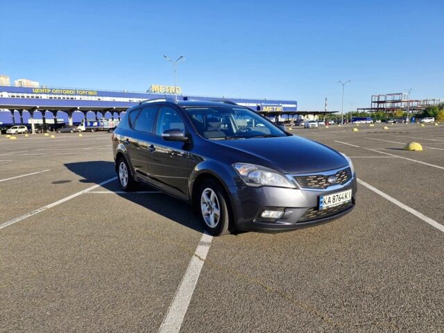 Серый Киа Сид, объемом двигателя 1.6 л и пробегом 282 тыс. км за 6800 $, фото 1 на Automoto.ua
