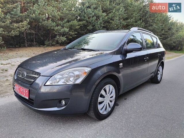 Серый Киа Сид, объемом двигателя 0 л и пробегом 225 тыс. км за 5850 $, фото 1 на Automoto.ua