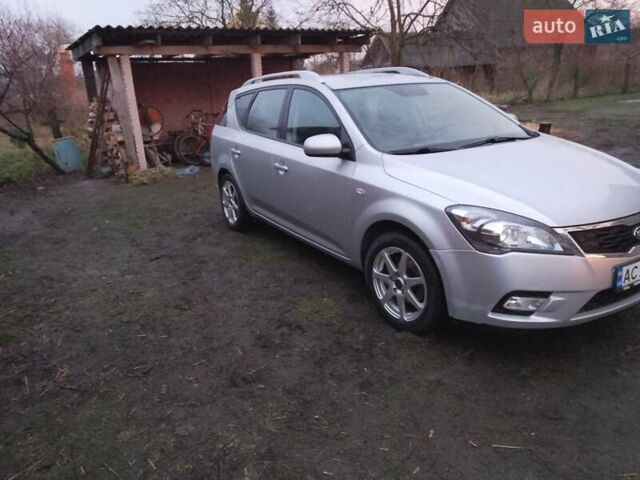 Серый Киа Сид, объемом двигателя 1.59 л и пробегом 130 тыс. км за 6250 $, фото 1 на Automoto.ua