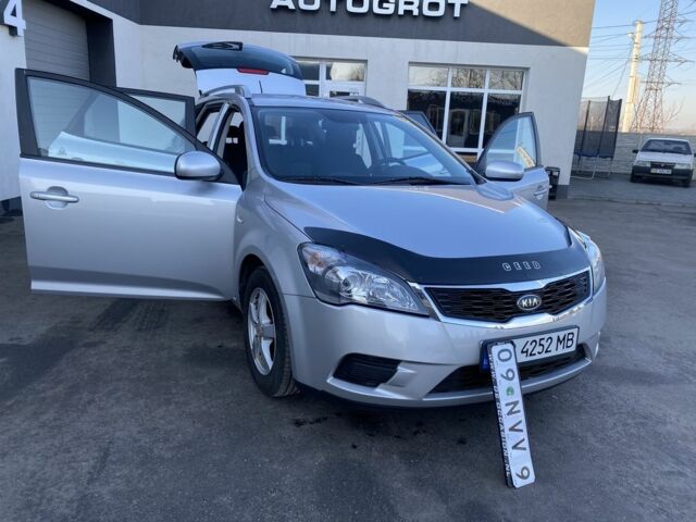 Серый Киа Сид, объемом двигателя 1.6 л и пробегом 207 тыс. км за 6400 $, фото 1 на Automoto.ua