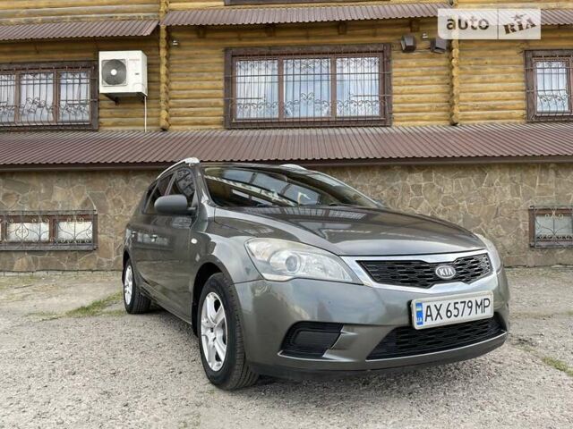 Серый Киа Сид, объемом двигателя 1.4 л и пробегом 275 тыс. км за 6195 $, фото 1 на Automoto.ua