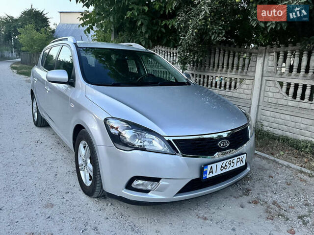 Серый Киа Сид, объемом двигателя 1.59 л и пробегом 259 тыс. км за 6600 $, фото 1 на Automoto.ua