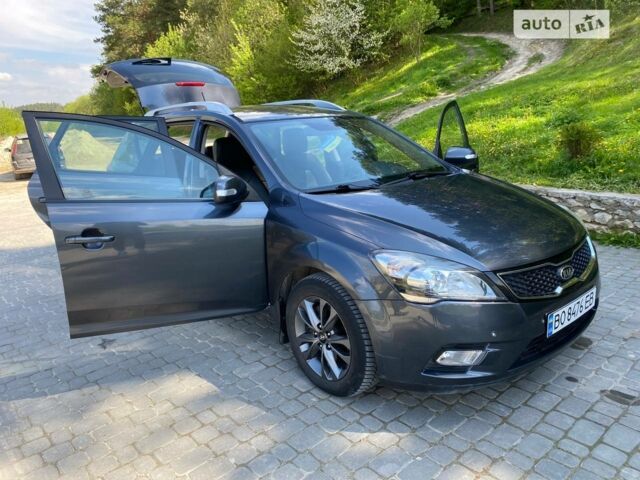 Серый Киа Сид, объемом двигателя 1.6 л и пробегом 260 тыс. км за 6400 $, фото 1 на Automoto.ua