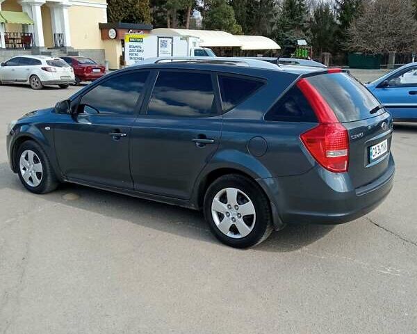 Серый Киа Сид, объемом двигателя 1.58 л и пробегом 304 тыс. км за 6400 $, фото 1 на Automoto.ua