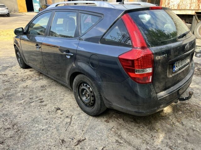 Серый Киа Сид, объемом двигателя 1.4 л и пробегом 278 тыс. км за 2621 $, фото 1 на Automoto.ua