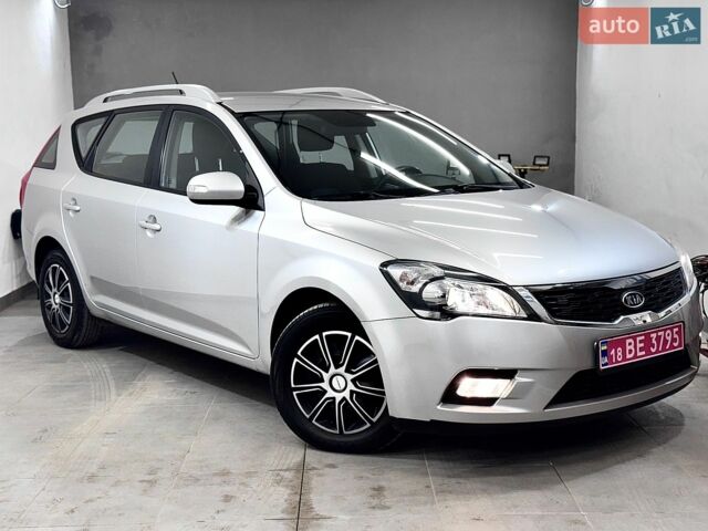 Серый Киа Сид, объемом двигателя 1.6 л и пробегом 140 тыс. км за 8999 $, фото 1 на Automoto.ua