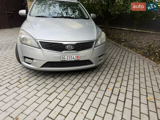 Сірий Кіа Сід, об'ємом двигуна 1.59 л та пробігом 164 тис. км за 5900 $, фото 1 на Automoto.ua