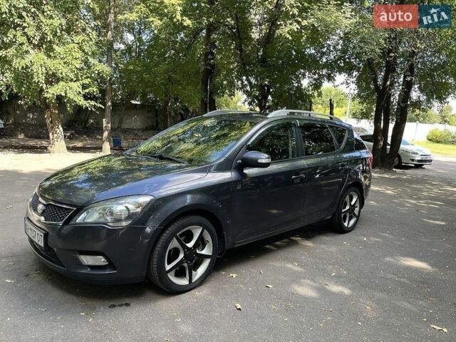 Серый Киа Сид, объемом двигателя 1.6 л и пробегом 255 тыс. км за 6207 $, фото 1 на Automoto.ua