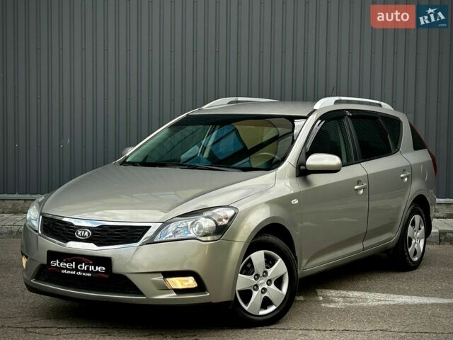 Серый Киа Сид, объемом двигателя 1.6 л и пробегом 212 тыс. км за 6999 $, фото 1 на Automoto.ua