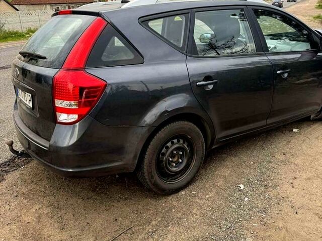 Серый Киа Сид, объемом двигателя 1.4 л и пробегом 0 тыс. км за 2300 $, фото 1 на Automoto.ua