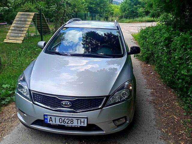Сірий Кіа Сід, об'ємом двигуна 1.6 л та пробігом 227 тис. км за 7500 $, фото 1 на Automoto.ua