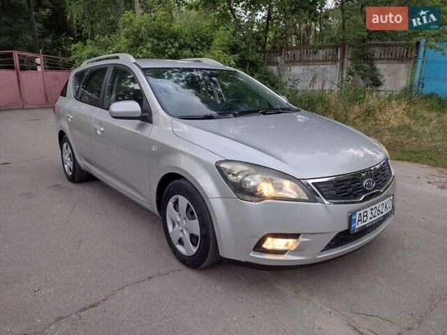 Серый Киа Сид, объемом двигателя 1.4 л и пробегом 156 тыс. км за 6350 $, фото 1 на Automoto.ua