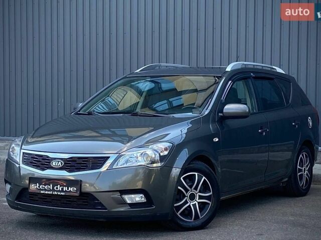 Сірий Кіа Сід, об'ємом двигуна 1.58 л та пробігом 333 тис. км за 6199 $, фото 1 на Automoto.ua