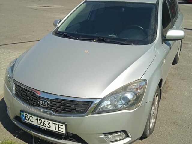 Серый Киа Сид, объемом двигателя 1.6 л и пробегом 252 тыс. км за 7150 $, фото 1 на Automoto.ua