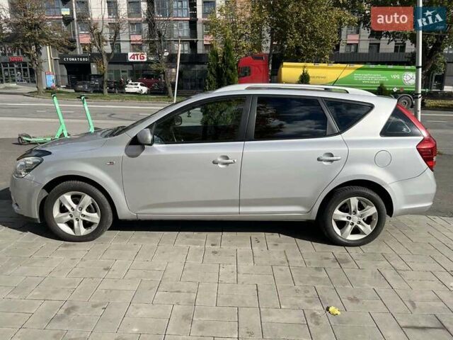 Серый Киа Сид, объемом двигателя 1.6 л и пробегом 261 тыс. км за 6600 $, фото 1 на Automoto.ua