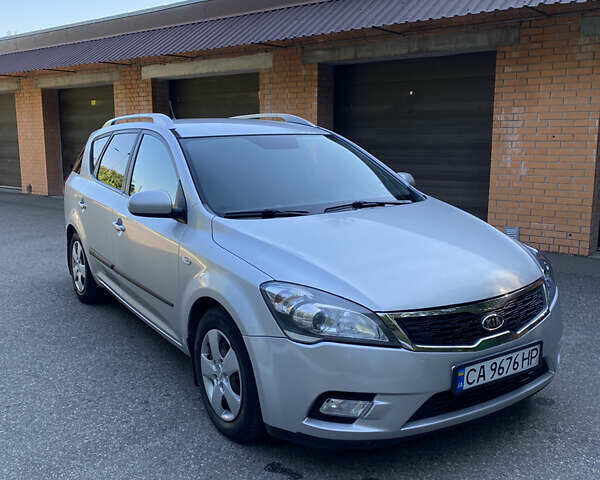 Сірий Кіа Сід, об'ємом двигуна 1.58 л та пробігом 209 тис. км за 6900 $, фото 1 на Automoto.ua