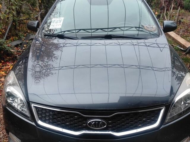 Серый Киа Сид, объемом двигателя 1.6 л и пробегом 206 тыс. км за 6200 $, фото 1 на Automoto.ua