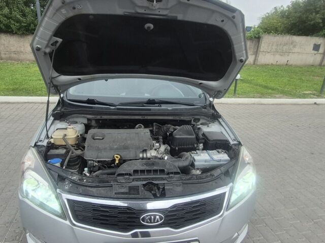 Сірий Кіа Сід, об'ємом двигуна 1.6 л та пробігом 208 тис. км за 6077 $, фото 1 на Automoto.ua