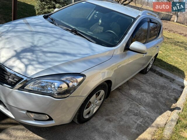 Серый Киа Сид, объемом двигателя 1.6 л и пробегом 220 тыс. км за 6800 $, фото 1 на Automoto.ua