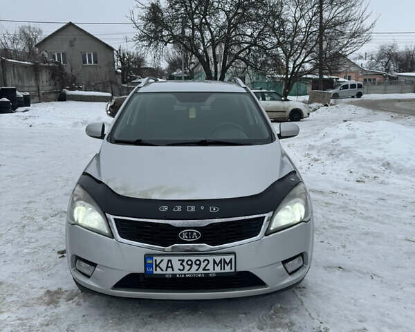 Сірий Кіа Сід, об'ємом двигуна 1.58 л та пробігом 260 тис. км за 6600 $, фото 1 на Automoto.ua