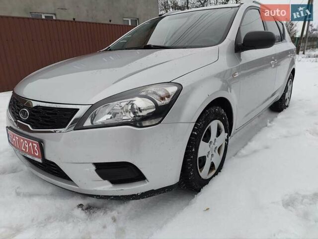 Сірий Кіа Сід, об'ємом двигуна 1.4 л та пробігом 212 тис. км за 6450 $, фото 1 на Automoto.ua