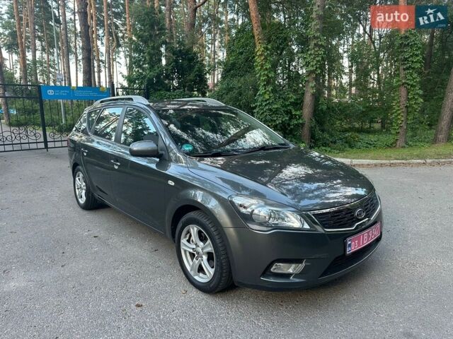 Серый Киа Сид, объемом двигателя 1.6 л и пробегом 246 тыс. км за 6999 $, фото 1 на Automoto.ua