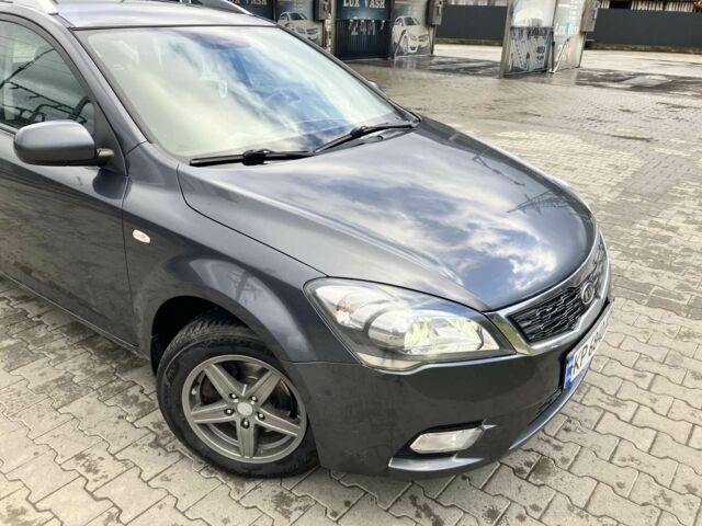Киа Сид 2010 в Стрые на Automoto.ua Серый Киа Сид, объемом двигателя 1.6 л и пробегом 284 тыс. км за 3800 $, фото 1 на Automoto.ua